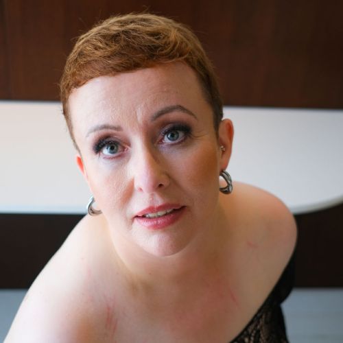 Galeriebild 3 von Amy Devot