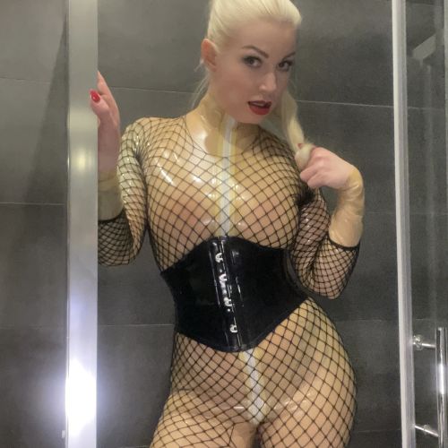 Galeriebild 2 von Victoria Violence